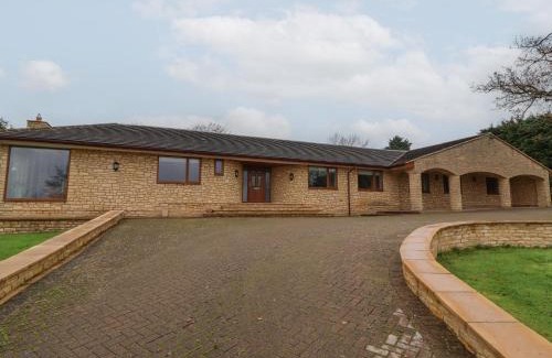 Ducklington House | Blossom Hill