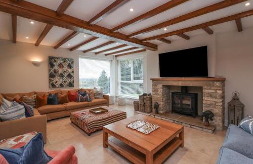 Ducklington House | Blossom Hill