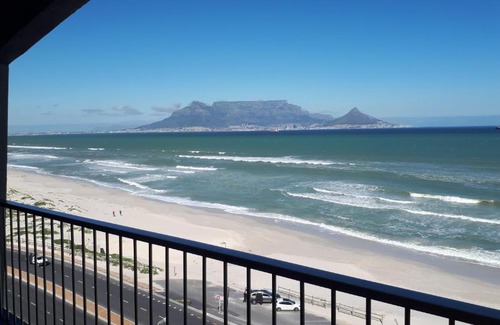 Bloubergstrand Apartment | Blouberg Beachfront Apartment