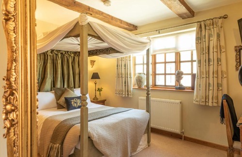 Devizes Bed & Breakfast | Blounts Court Farm