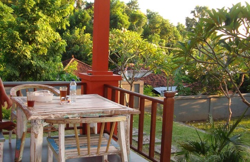 Bunutan House | BLU GUESTHOUSE - VILLA AMED
