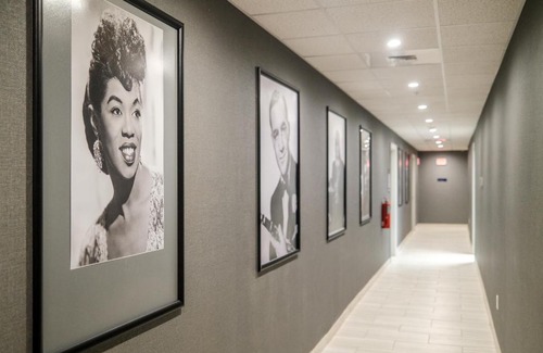 Downtown Akron Hotel | BLU-Tique, Akron, a Tribute Portfolio Hotel