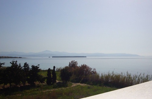 Drios Apartment | Blue and Sea room with window side sea view