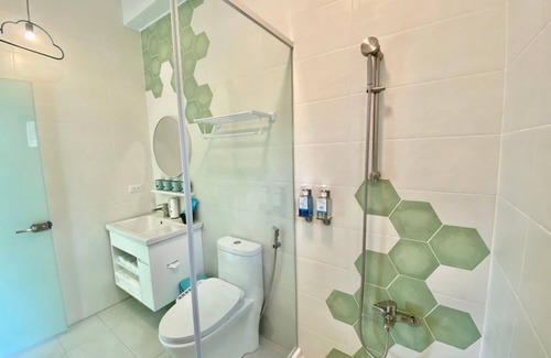 Guanshan Bed & Breakfast | Blue and White Holiday B&B