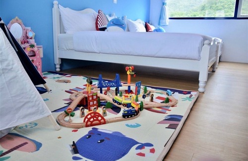 Guanshan Bed & Breakfast | Blue and White Holiday B&B