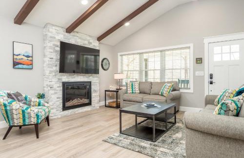 Swannanoa House | Blue Bamboo Escape