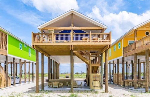 Port Bolivar House | Blue Barnacle - Gulf Front Escape!