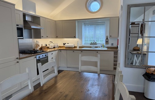 Filey Cottage | Blue Bay - a beach house that sleeps 6 guests in 2 bedrooms