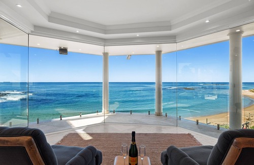 Blue Bay House | Blue Bay on The Beach