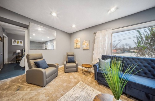 Warrensville Heights House | Blue Bayou in Cleveland 3 b 1 b