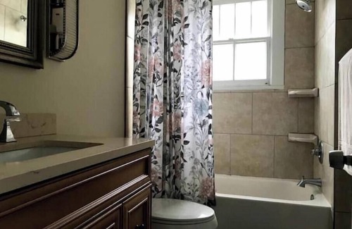 Westwego Apartment | Blue Bayou Private Room