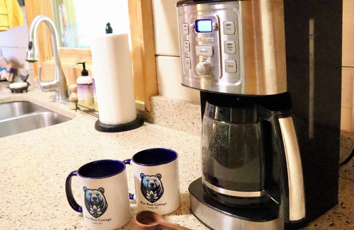 Cashiers Cottage | Blue Bear Cottage -Mins to Cashiers, Indoor & Outdoor Fireplaces, & Trail Access