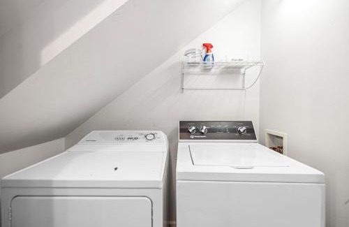 Three Oaks House | Blue Beech Cottage