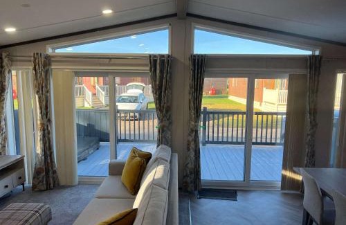 Malton House | Blue Bell Lodge with Hot Tub Malton
