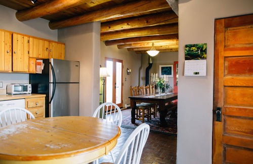 El Prado Other | Blue Bird Farm - Spacious Stylish 5 bed/3 bath Taos Farmhouse with AC