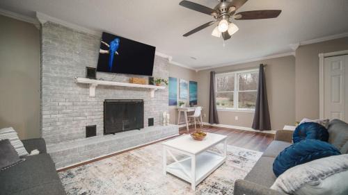 Rossville House | Blue Bird Spur Outdoor dinning fire pit & games