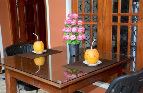 Debarawewa House | Blue Birds Tissa & Yala safari