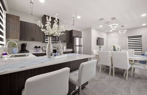 Pharr Apartment | Blue Bliss: Where Tranquility Resides