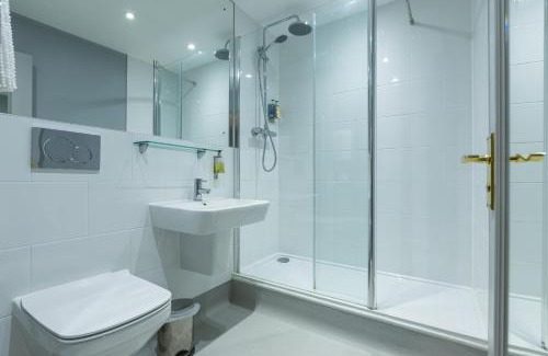 Heybridge Hotel | Blue Boar Hotel