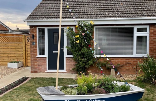 Sutton-on-Sea Cottage | Blue Boat Cottage, Sutton on Sea - beautiful, dog friendly, cosy cottage