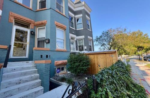Eckington House | Blue Brick Haven in Union Market - Parking