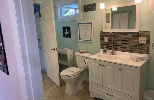 Hammondsport House | Blue Bungalow on Waneta Lake in the Finger Lakes Region
