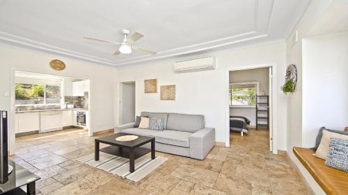 Ettalong Beach House | Blue Coast Bliss - Pet Friendly