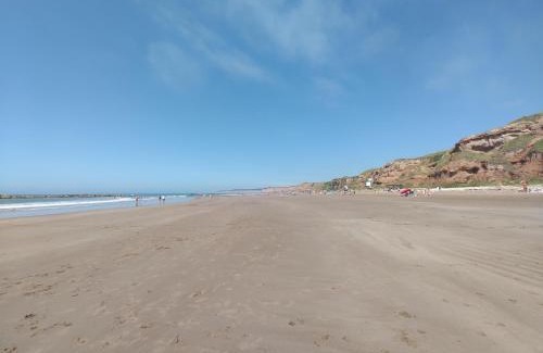 Los Acantilados House | Blue Container