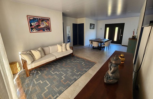 Jimenez Cottage | Blue cottage 3 bedroom and wify