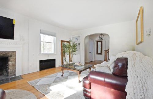 East Setauket House | Blue Cottage East Setauket
