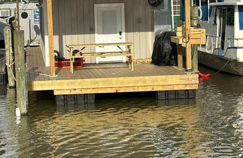 Venice Boat Rental | Blue crab house boat,Wi-Fi,Ice machine,sleeps 8,perfect place to fish