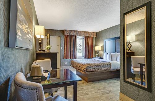 Waretown Hotel | Blue Creek Inn