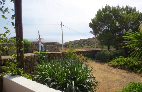 Pantelleria Villa | Blue Dammuso