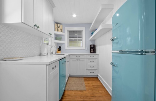 Sunset Reef House | Blue Days Beach Cottage - Single Family Home