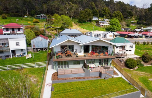 Derby Apartment | Blue Derby's NEW premium holiday spot.
