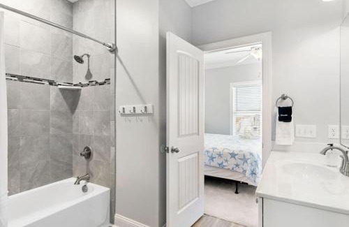 Holden Beach House | Blue Diamond by Pier 42 Vacations Oceanfront Luxury for 30 Guests