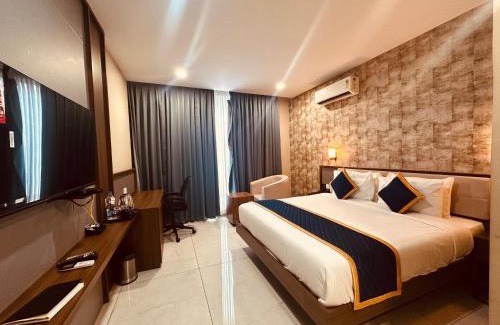 Perintalmanna Hotel | Blue Diamond Residency