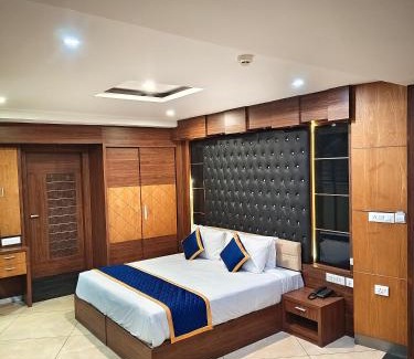 Perintalmanna Hotel | Blue Diamond Residency