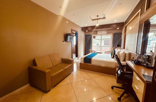 Perintalmanna Hotel | Blue Diamond Residency