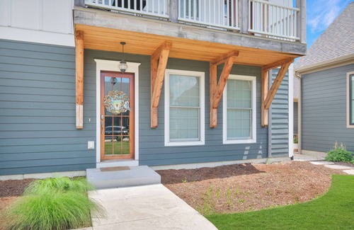 Ottawa House | Blue Dog Landing | 3 Bed, 3.5 Bath