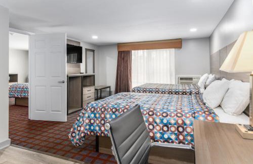 Eastham Hotel | Blue Dolphin Inn