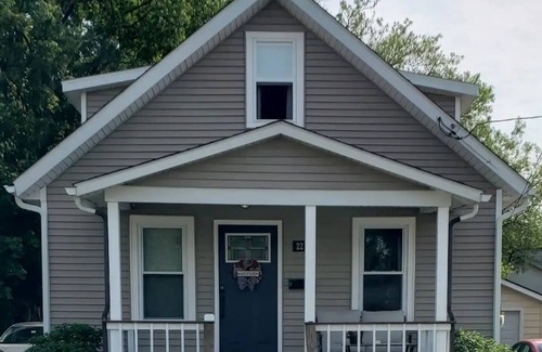 Village of Yorkville House | Blue Door Bungalownn