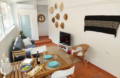 Fonte do Penedo House | Blue Dragon River House