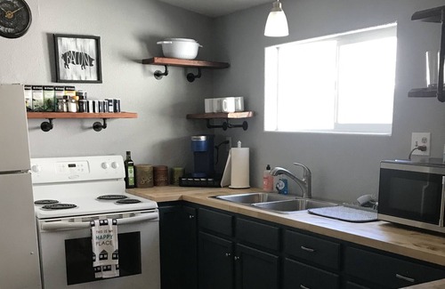 Kellogg House | Blue Dreamer- an outdoor recreational hot spot