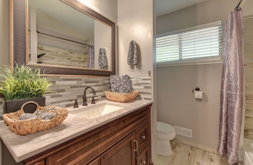 Southeastern Sacramento House | Blue Field House Next To Downtown Old Town Zoo Parks Gorgeous Back Yard Barbecue