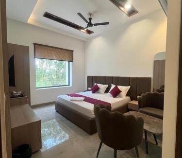 Ludhiana Hotel | BLUE FIVE RESIDENCY Near Chandigarh Road