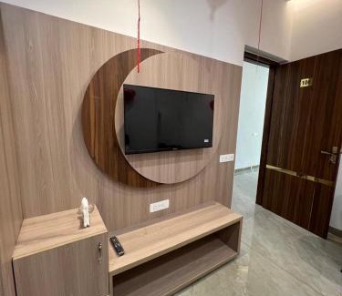 Ludhiana Hotel | BLUE FIVE RESIDENCY Near Chandigarh Road