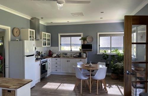 Indigo Valley House | Blue Gate Cottage