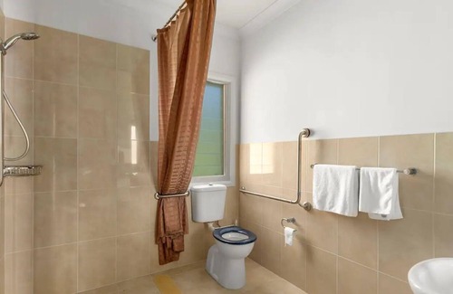 Sherwood House | Blue Gum Cottage-Bush and Beach Experience