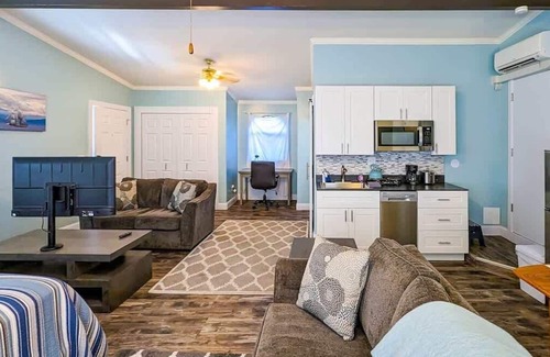 Port Angeles Apartment | Blue Harbor Cozy, Well-Equipped Studio Remodel